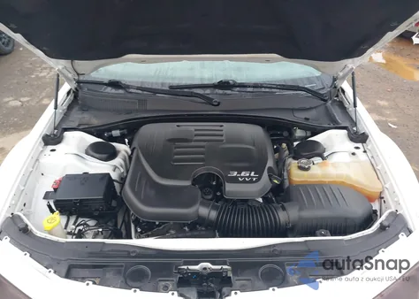 2016 Chrysler 300C из США, поврежденный, VIN 2C3CCAEG1GH294843